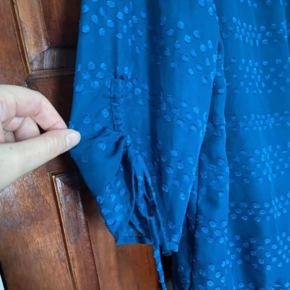 Blue NY&Co. semi-sheer blouse size XL - Picture 4 of 5